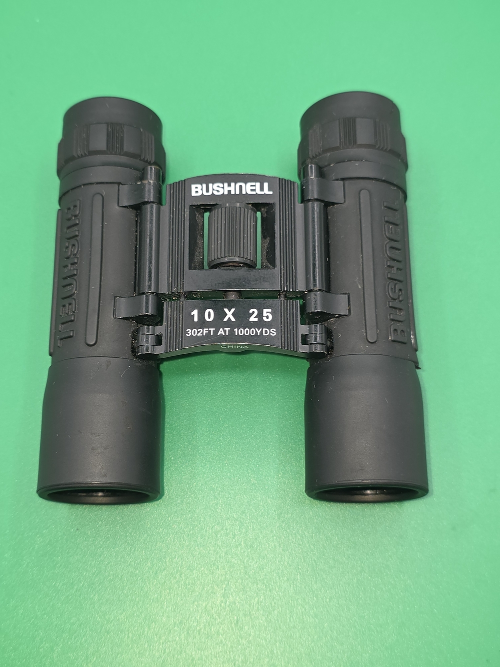 🦅 Bushnell 10x25 Compact Binoculars – Clear Views Await